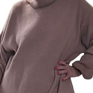 Free People Mauve Oversized turtleneck sweater size‎ Medium